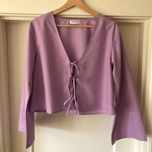 Vestique Calm and Collected Tie-Front top - Picture 4 of 7